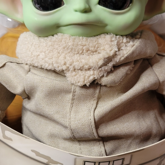 Mandalorian The Child - Picture 2 of 5